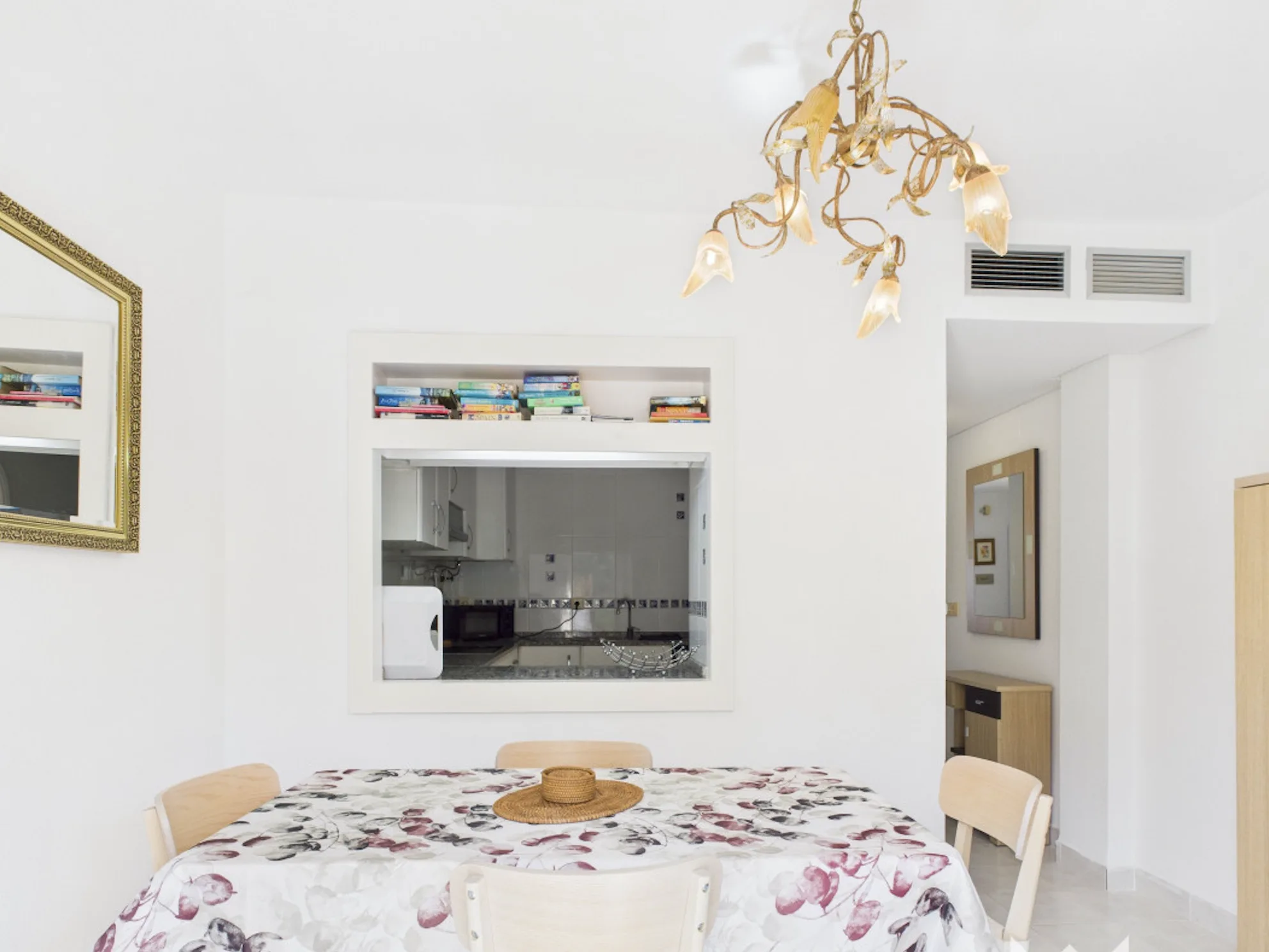 BL1808 Dining