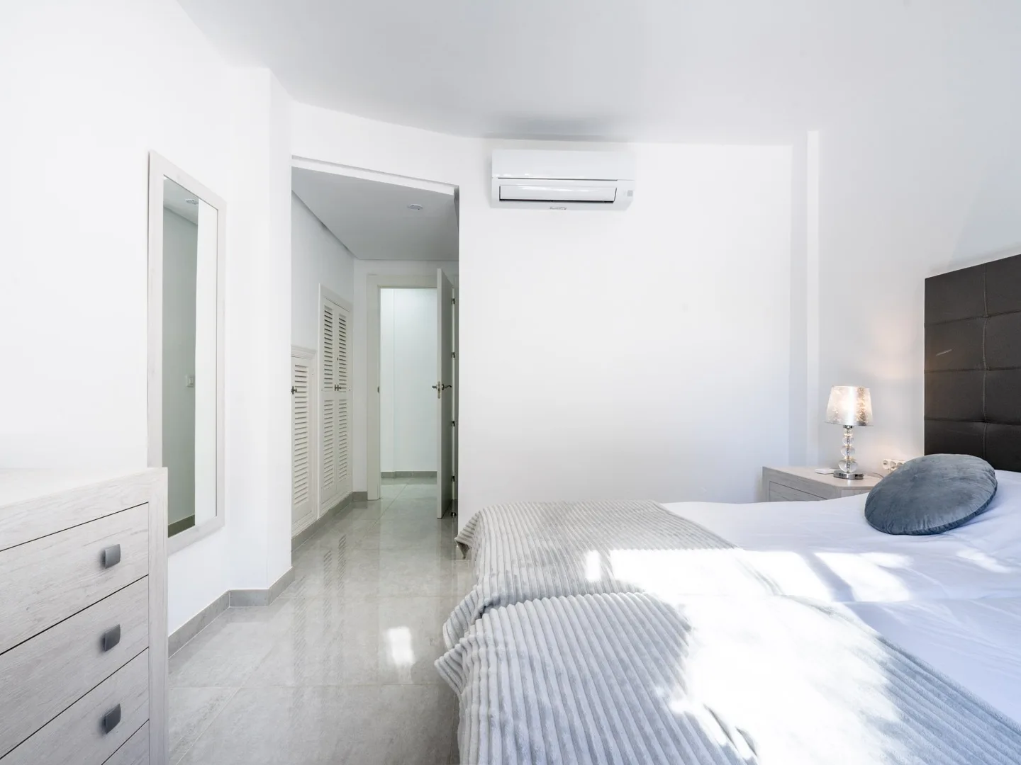 LNII 2 Bedroom 1 a