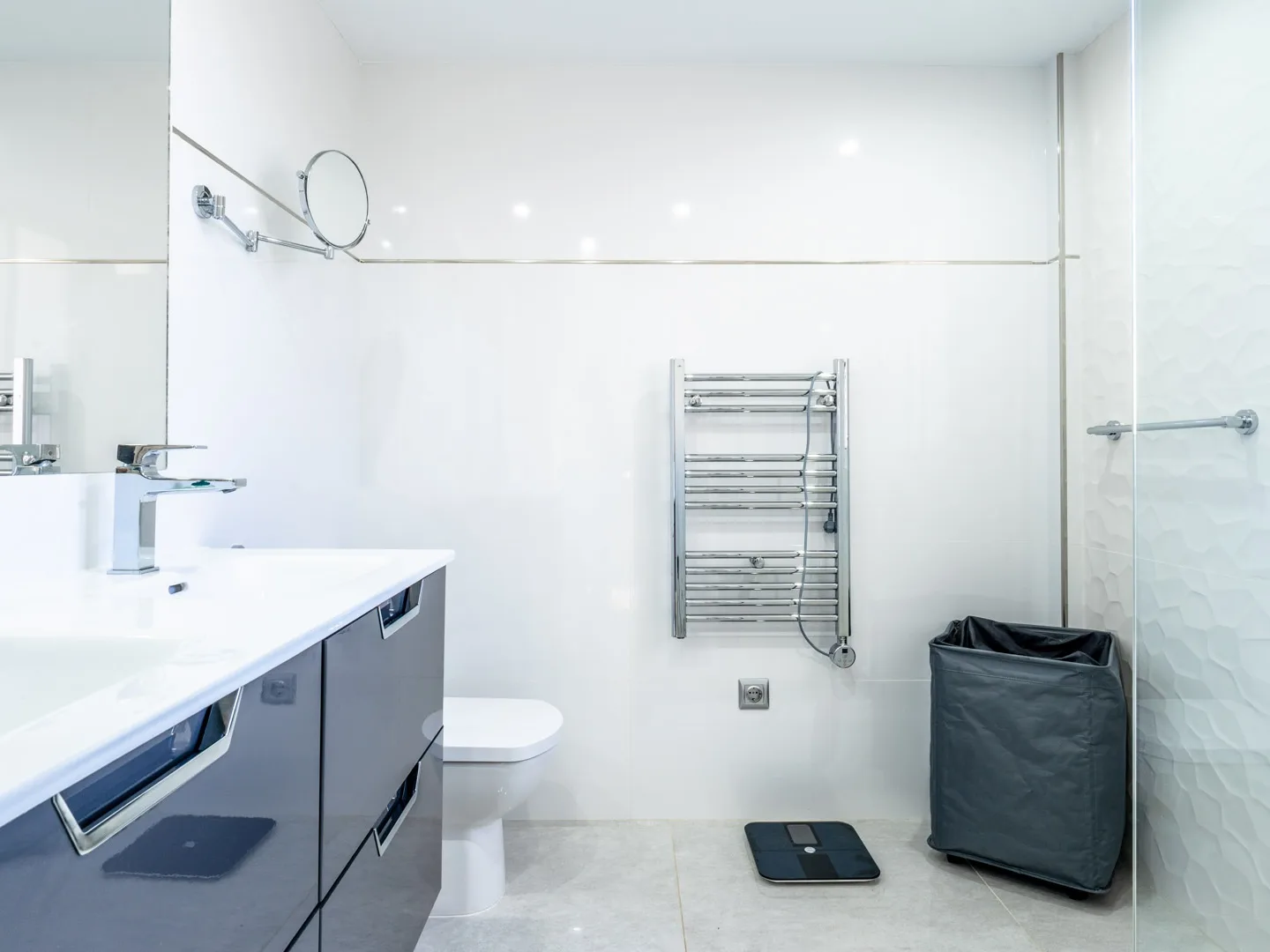 LNII 2 Bathroom 2 b