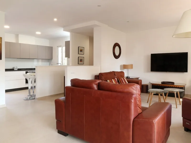 LNV3 lounge kitchen