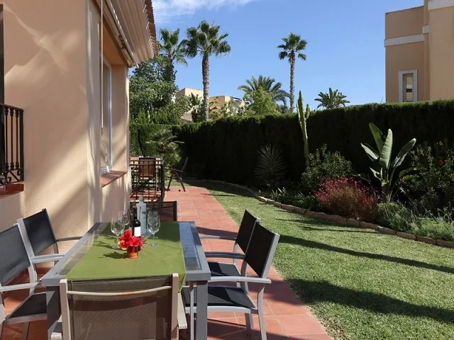 LNV3 garden and dining