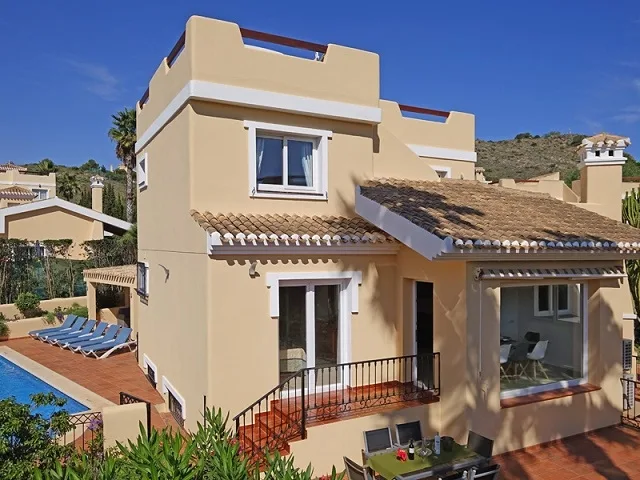 LNV3 rear of villa 2