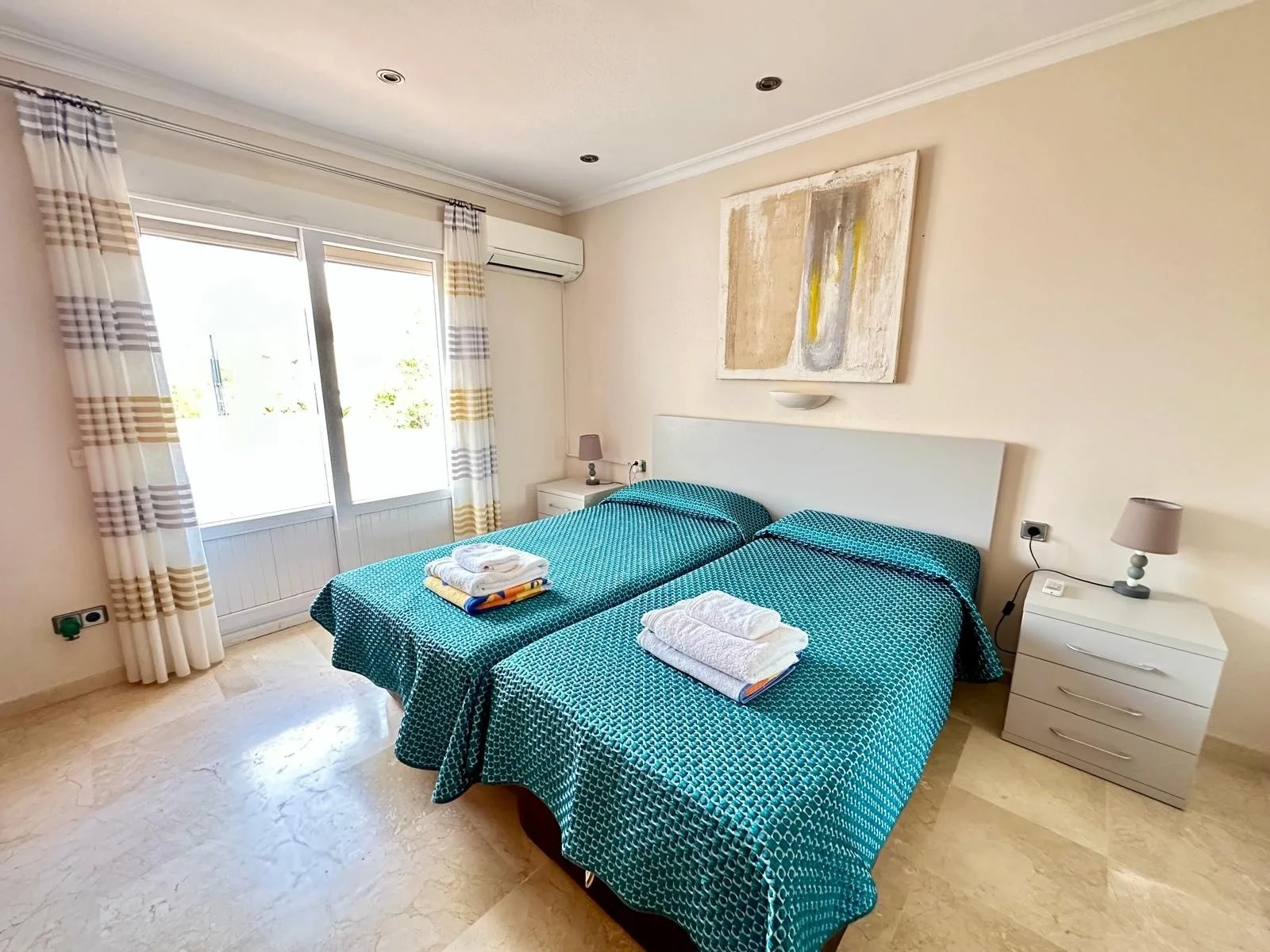 LB28 Bedroom 2 b