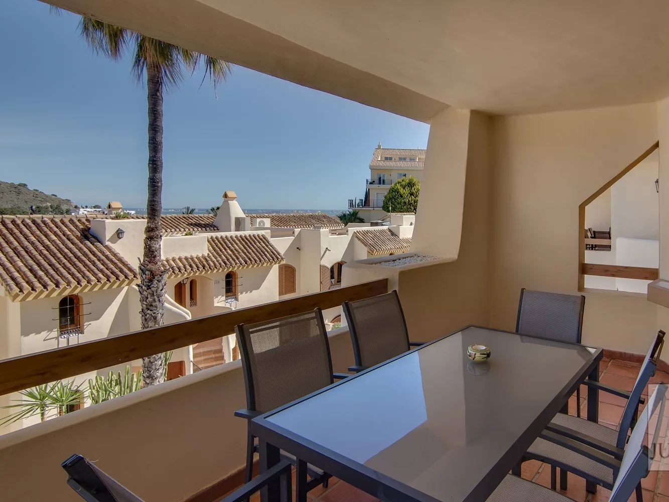 La Quinta Balcony 1938x1000 mtime20180503153712