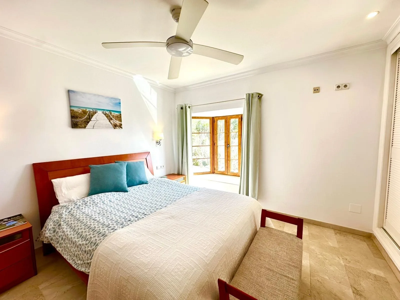 MC9 Bedroom 1b