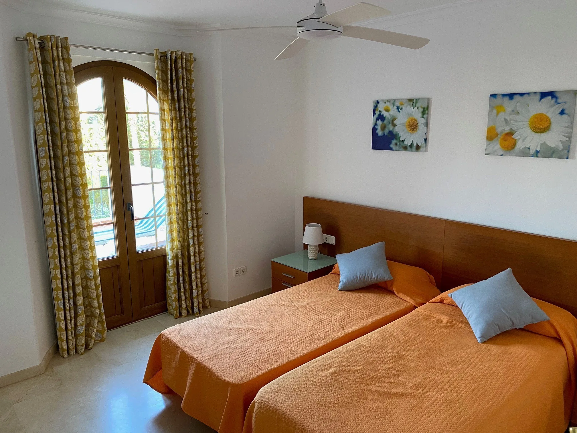 MC9 Bedroom 2 with terrace mtime20230516082811