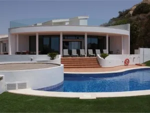 Our Top 10 Reasons to Choose a Villa Holiday